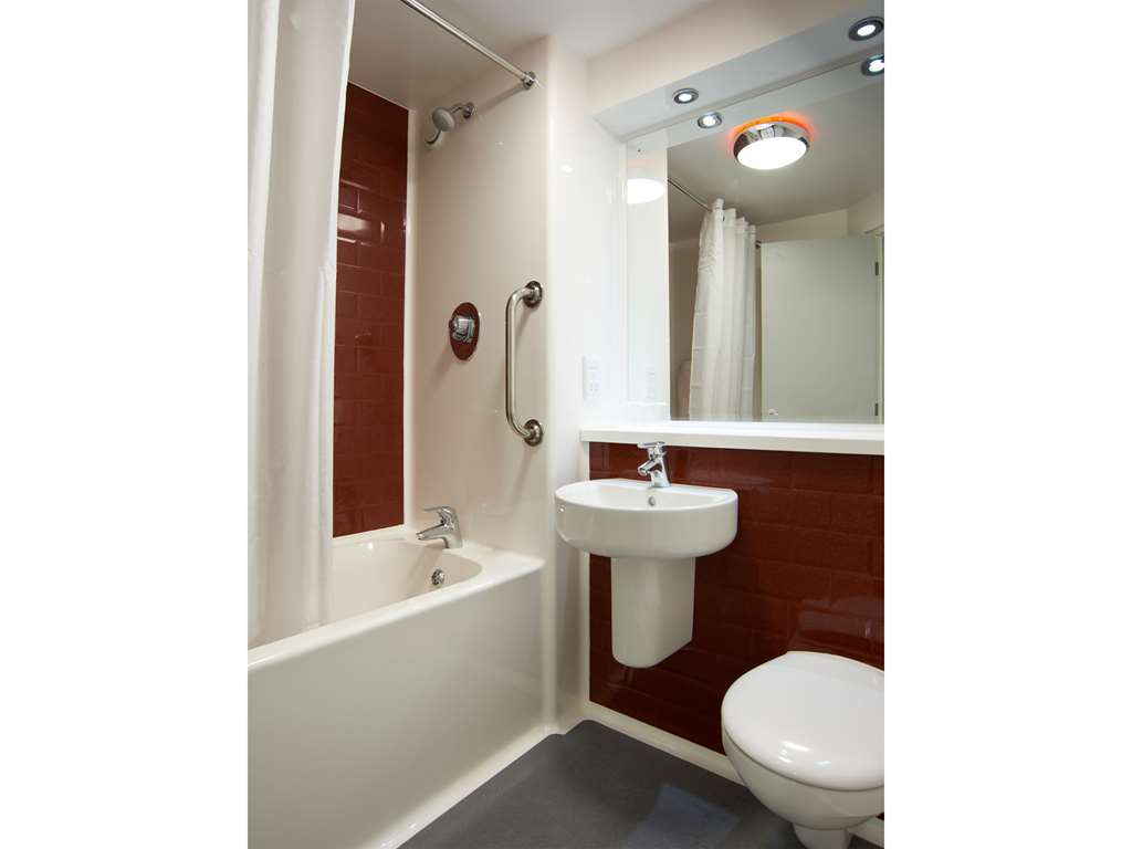 Travelodge London Woolwich Номер фото
